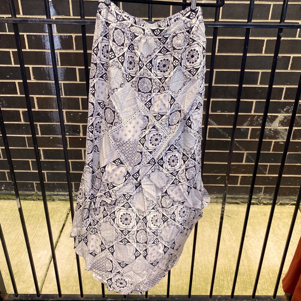 Joie black and white silk skirt